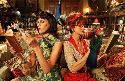 tvandfilm:So a kiss is out of the question?Pushing Daisies  |  1x01 - “Pie-lette”