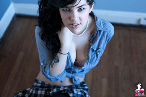 welcometoboobsville:  Kentessa Suicide porn pictures