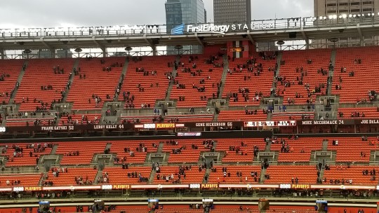 thingssthatmakemewet:mossyoakmaster:thingssthatmakemewet:My first time to a Browns
