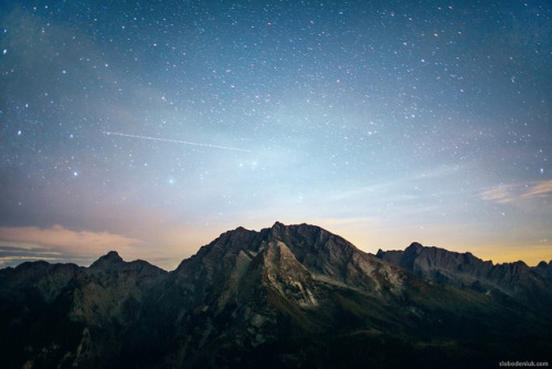 te5seract: Stars in mountains &amp; Night in mountains by Oleh Slobodeniuk