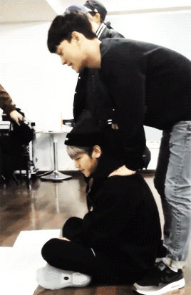baeksilisk:  BaekChen being cute af during practice ♡
