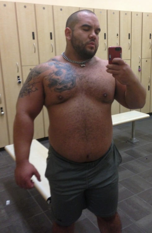 noodlesandbeef:  carnenchiladas:  Last time I was at around this weight it was in December 2011, I was 265. As you can see it was the same weight but way different body composition, I have more muscle now and less fat. From then I lost a lot of weight
