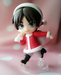 A look at Petit Nendoroid Santa Claus Eren