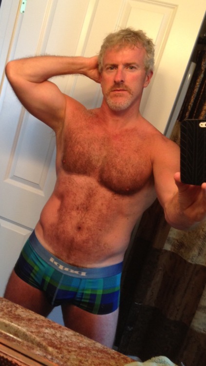 hothandsomehairy: nh-life: Ok fine… Here’s my favorite swimsuit again… Showing a