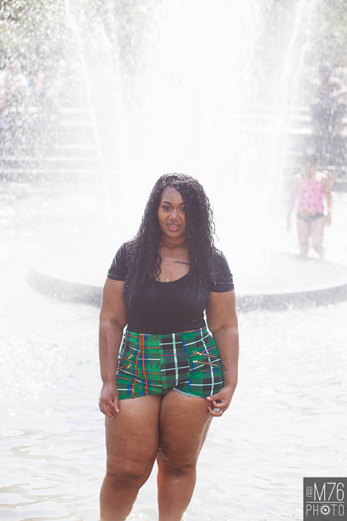 dynastylnoire:  sheluvsbball:  dopenmind:  www.howtobedope.com Photography: Gregory F. Makeup: Alyson Perry 💦  She is gorgeous!!!  goddess status 