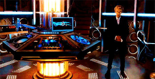 rowofstars:The Twelfth Doctor in Series 10 | 10x01 The Pilot