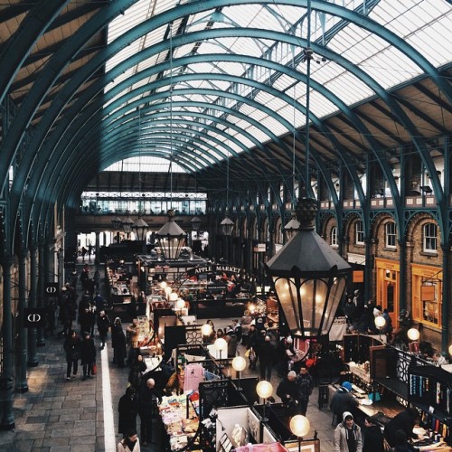 amyvnorris:breakfast viewZ from this morning (at Ladurée, Covent Garden - London)