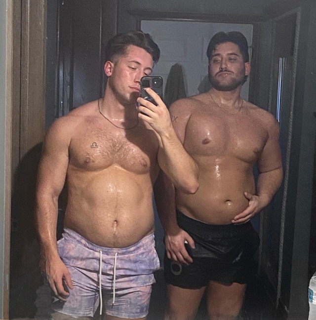 thic-as-thieves:Sauna got us all kinds of