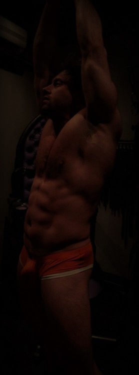 musclegpjob:clips4sale.com/118554/bound-muscle-gutpunching/cid46661d0c57f92f94077ffbb630mmus