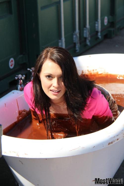 wampicsandgifs:Michelle getting messy at MostWam.com