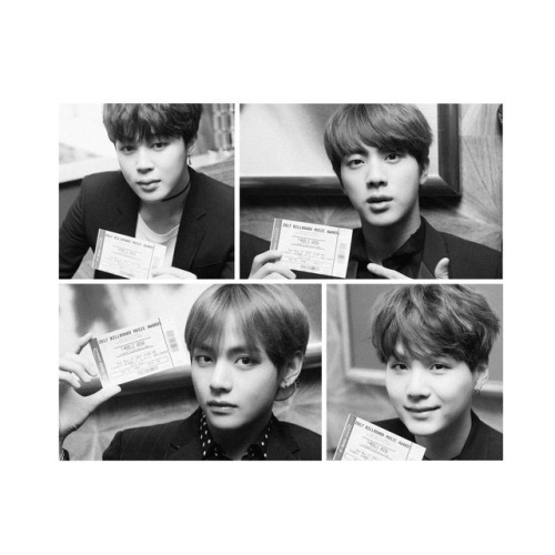 yoongsins:visuals so Strong™ I had to put them in a black and white photobook collage ⚪️⚫️ (click fo