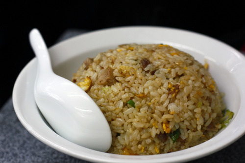 Porn photo everybody-loves-to-eat:  Fried Rice by drkigawa