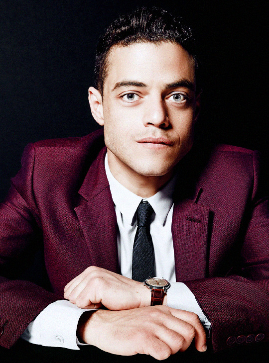 sohieturner: [Elliot’s] my polar opposite. I’m an exuberant person. I thrive