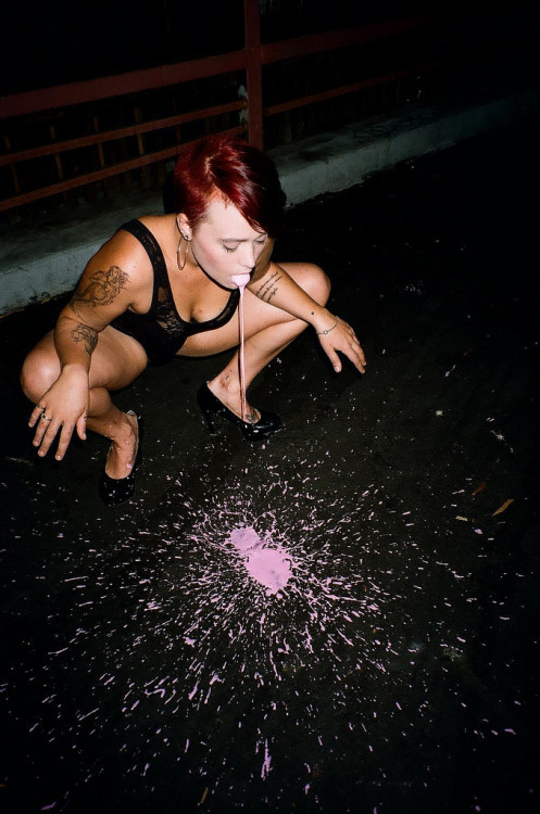 (vía The LA parties you wish you went to photographed by Pretty Puke - Gallery 1