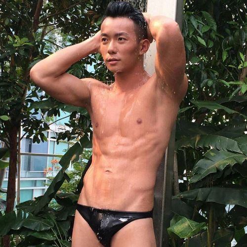 merlionboys: Manhunt Singapore 2015 - Terence Tan http://merlionboys.tumblr.com/ 