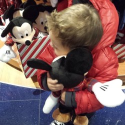 #berlinbenjamin giving mickey hugs at the Disney store