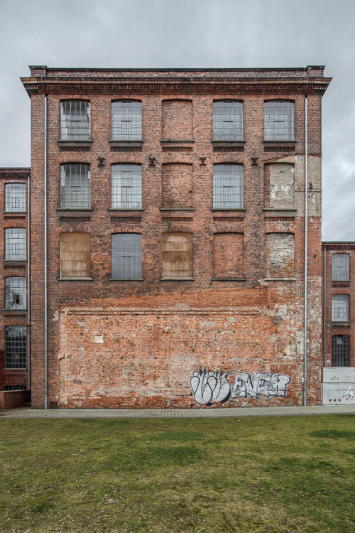 riot36:  Awaiting by Sascha Nau Leipzig got a lot of attention in the last years. Many people are visiting the city each year and many of those are deciding to stay. Buildings that were abandoned after the collapse of the GDR are now being rebuild and
