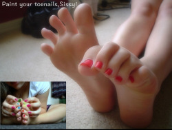 colleengirlclitty:  always keep you toes painted.  It shows you respect being a Sissy