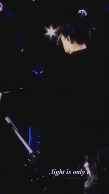 baconnotbaekhyun:Byun Baekhyun ft his LETHAL bodyrolls 😵+ please someone make