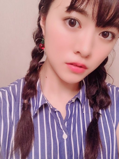 堀内まり菜 officialさんはTwitterを使っています: 「今日はボイトレに。 “もっと歌をみつめる。” 先生から新たな格言を頂きました。 私は、歌を通して聴いてる人にわくわくした気持ちを届け