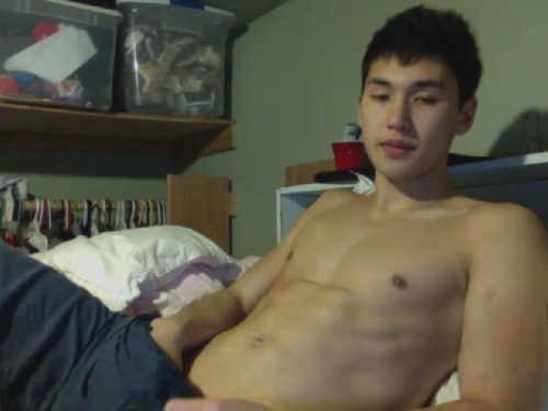 asian1cutie: fuckyeahfuckstory: Cute and horny boy. Cute