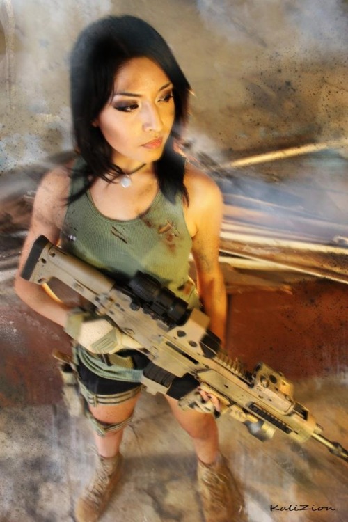 sexygungirls:  Couple dollars invested in that gun