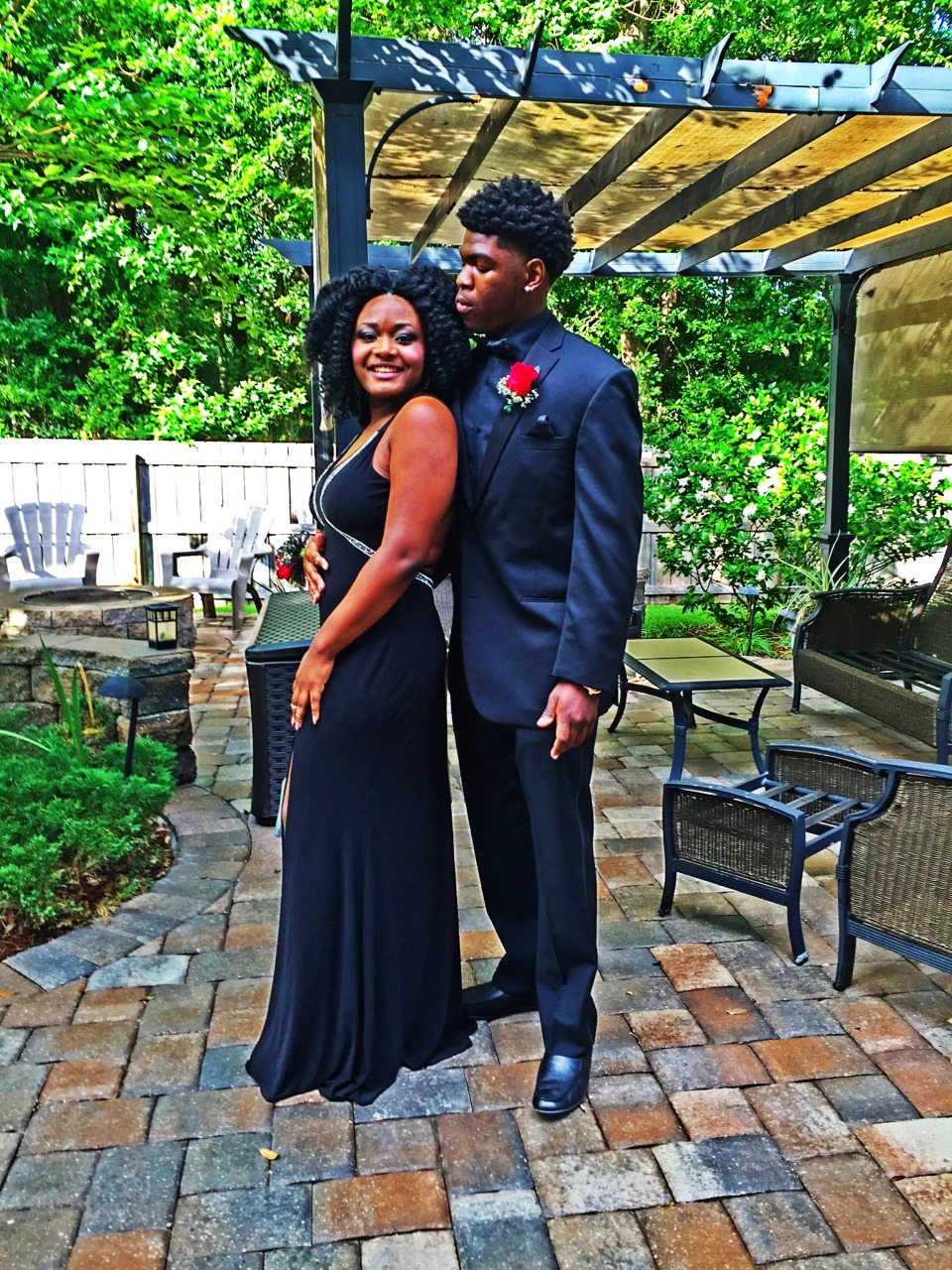 scrollingfordays:  Prom . 🌹