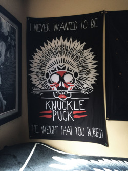 murderousbreakdowns:  i love my new banner. Its so beautiful. praise knucklepuckil.  