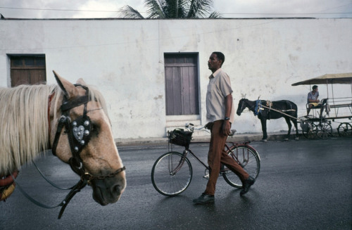 munyakare - Matanzas, Cuba (2007) by Alex Webb.