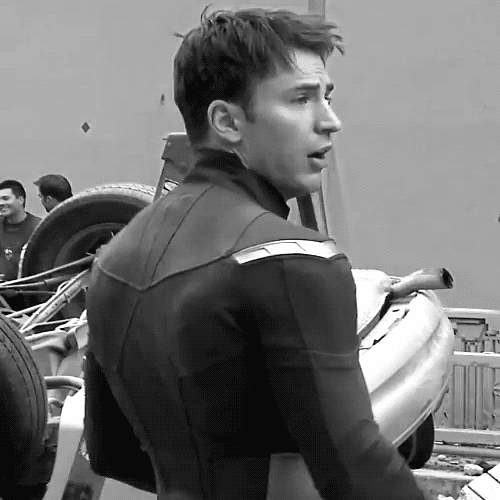 mrsdawnaway:starkspangledfrenchie:MESSY HAIR STEVE ROGERS IS THE MOST BEAUTIFUL THING IN THE ENTIRE 