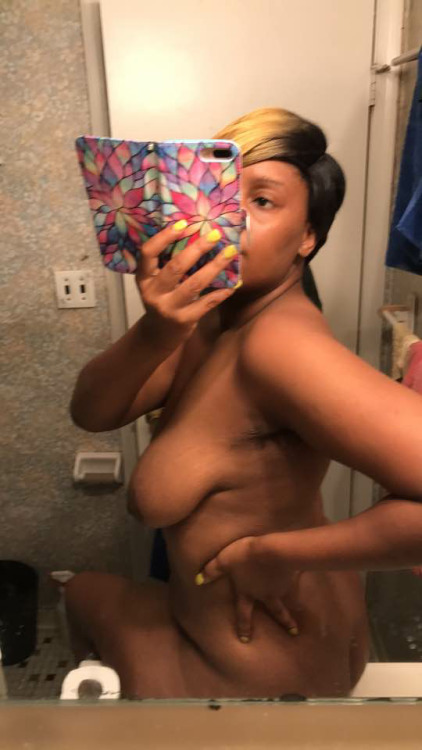 issathot69:  Genevieve bolden 301-272-4584 Creaming Out Her Ass After Shower Playtime