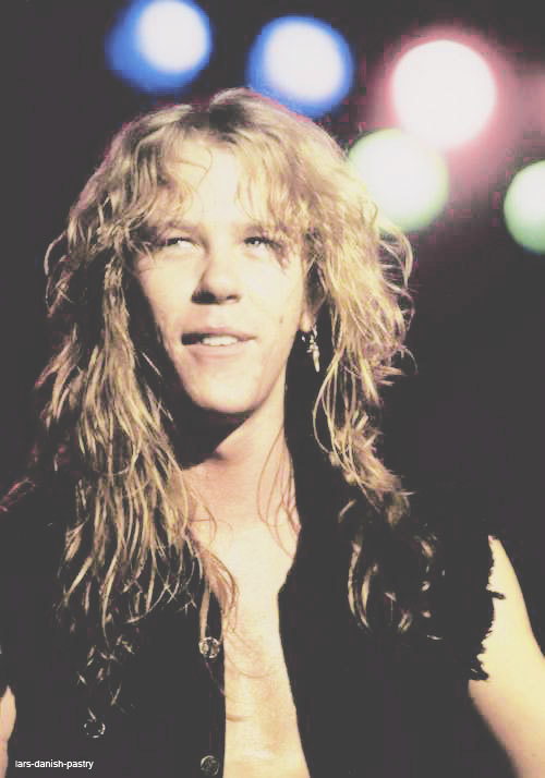 lars-danish-pastry:My favorite pics of James Hetfield 1/??