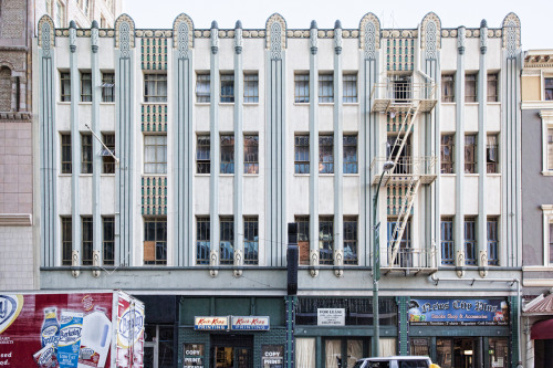 artdecodude:  412 4th St, Oakland, California. 12/31/2012. Entire set from that day up on my flickr: https://flic.kr/s/aHskD5pUwr 