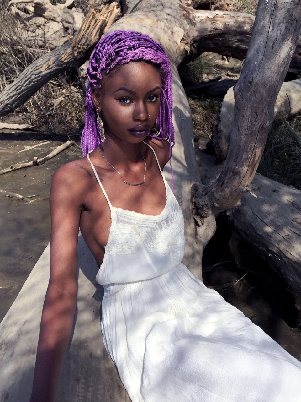 jennnandjuice:thatmodelgirl:ahippiesoul1:The beautiful color of LILAC purple is vibin