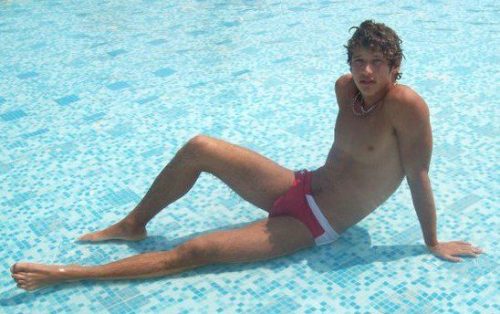funinspeedos:  Check out Hot Male Bulge and Free Gay Male Pic