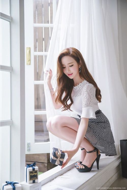ero-korean:Sexy Korean Girl