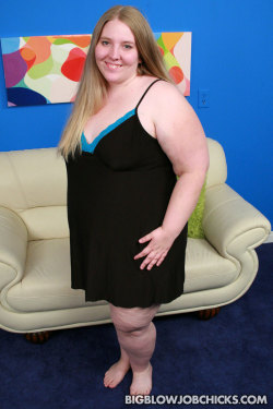 bbwspectator:  More like this at http://bbwspectator.tumblr.com