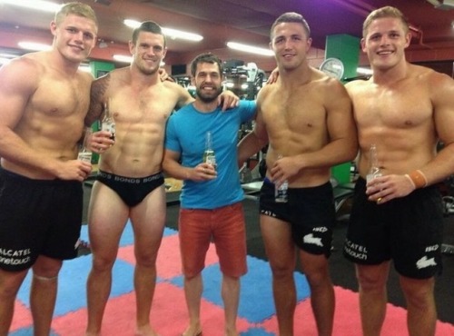 realundiemen: Luke Burgess showing off his Bonds undies…