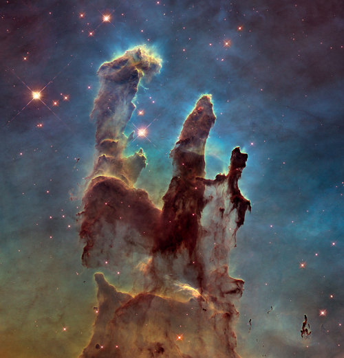 into-theuniverse:Eagle Nebula’s Pillars of Creation