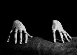 deathandmysticism:Hands of the Italian Spiritualist