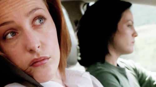 gaypriori: monica-julieta: the x-files 8.21 existence just a couple of Gal Pals on a road trip :)