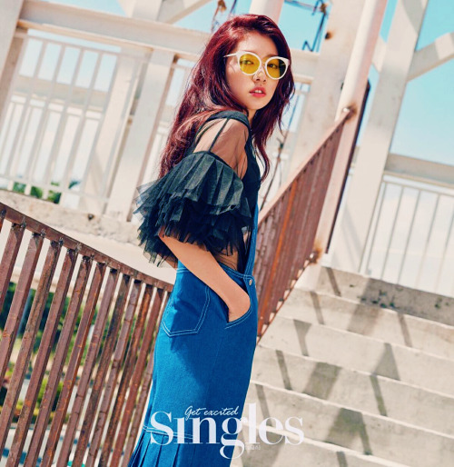               Park Shin Hye for Singles magazine