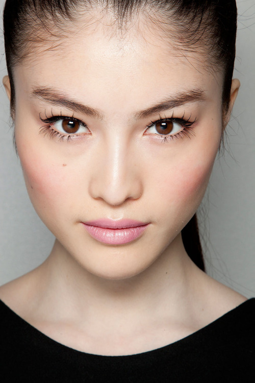 freakowiak: freakowiak: Sui He backstage at Elie Saab Spring 2012.