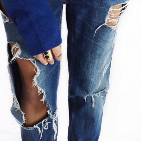 I&rsquo;m blue.. | #stylecongirl #stylecon #inspiration #jean #denim #rippedjeans
