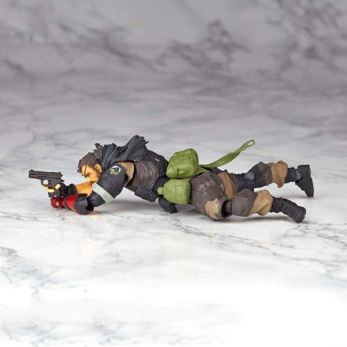 konamieurope:  The RevolMini version of Venom Snake from The Phantom Pain now in full colour! Coming June 2015!