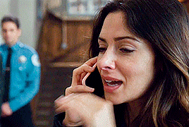 i-am-roadrunner:Sarah Shahi as Renee Royce in Chicago Fire - S06E22-23