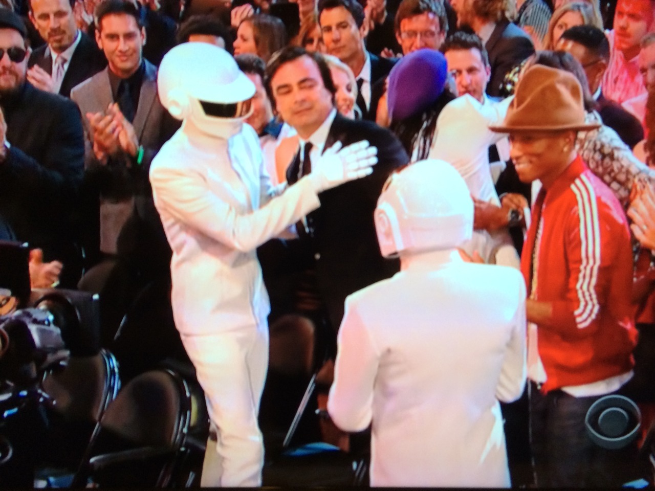 itslowrend:  Daft Punk wins Record of the Year! 