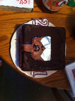 crashlol:  It’s my birthday and my girlfriend drag-kings-in-space made me this cake! Thank you babe, I love you!&lt;3