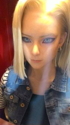 coolthingoftheday:  A science exhibition in a mall in Japan had an Android 18 from Dragon Ball Z replica inside a capsule that would move its eyes if anyone got too close.