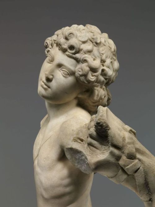 inividia:Young archer (detail) 1490. Attributed to Michelangelo